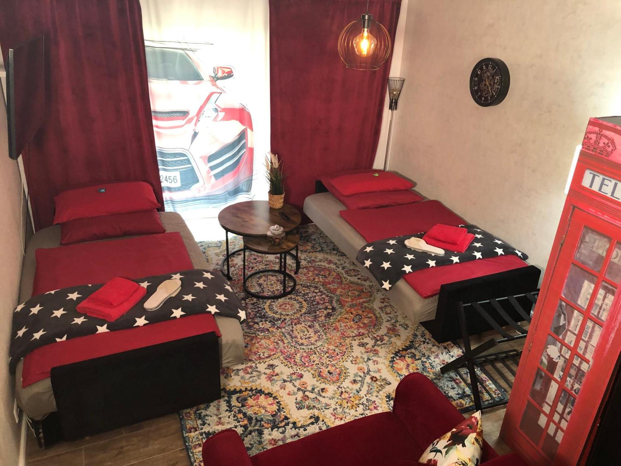 Stylisches Maybach Appartement Mit Terrasse Fuer 5 Personen, 5 Betten, Grosse Kochinsel, Homeoffice Mit 250Mbit Wlan Aidlingen エクステリア 写真