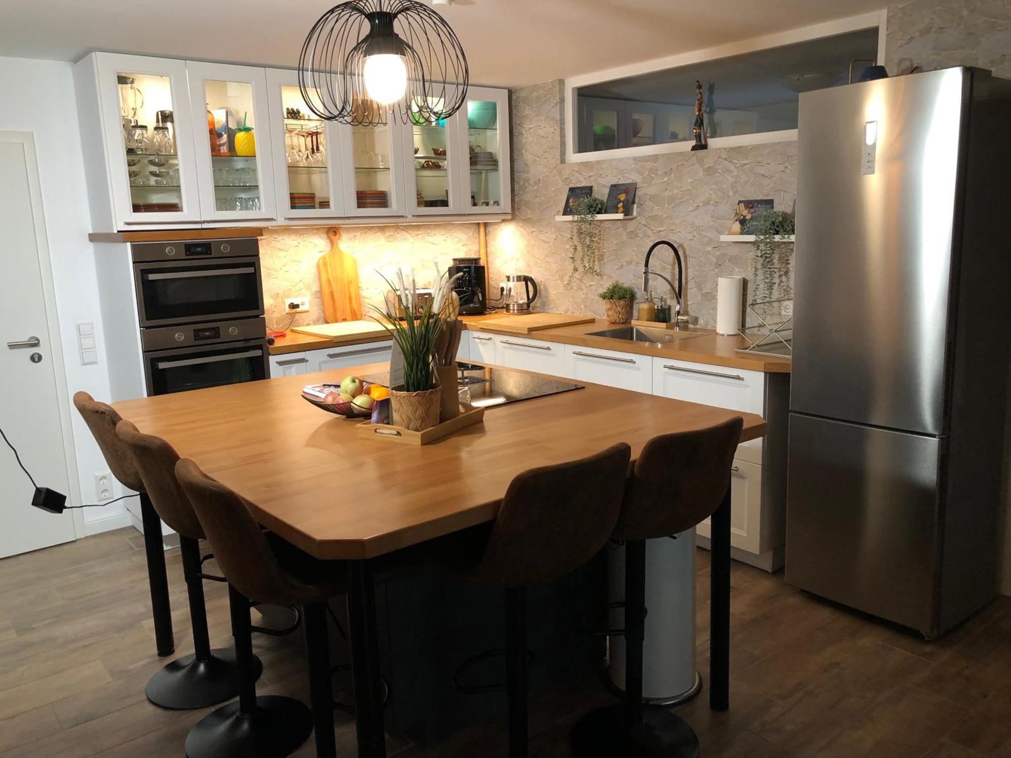 Stylisches Maybach Appartement Mit Terrasse Fuer 5 Personen, 5 Betten, Grosse Kochinsel, Homeoffice Mit 250Mbit Wlan Aidlingen エクステリア 写真