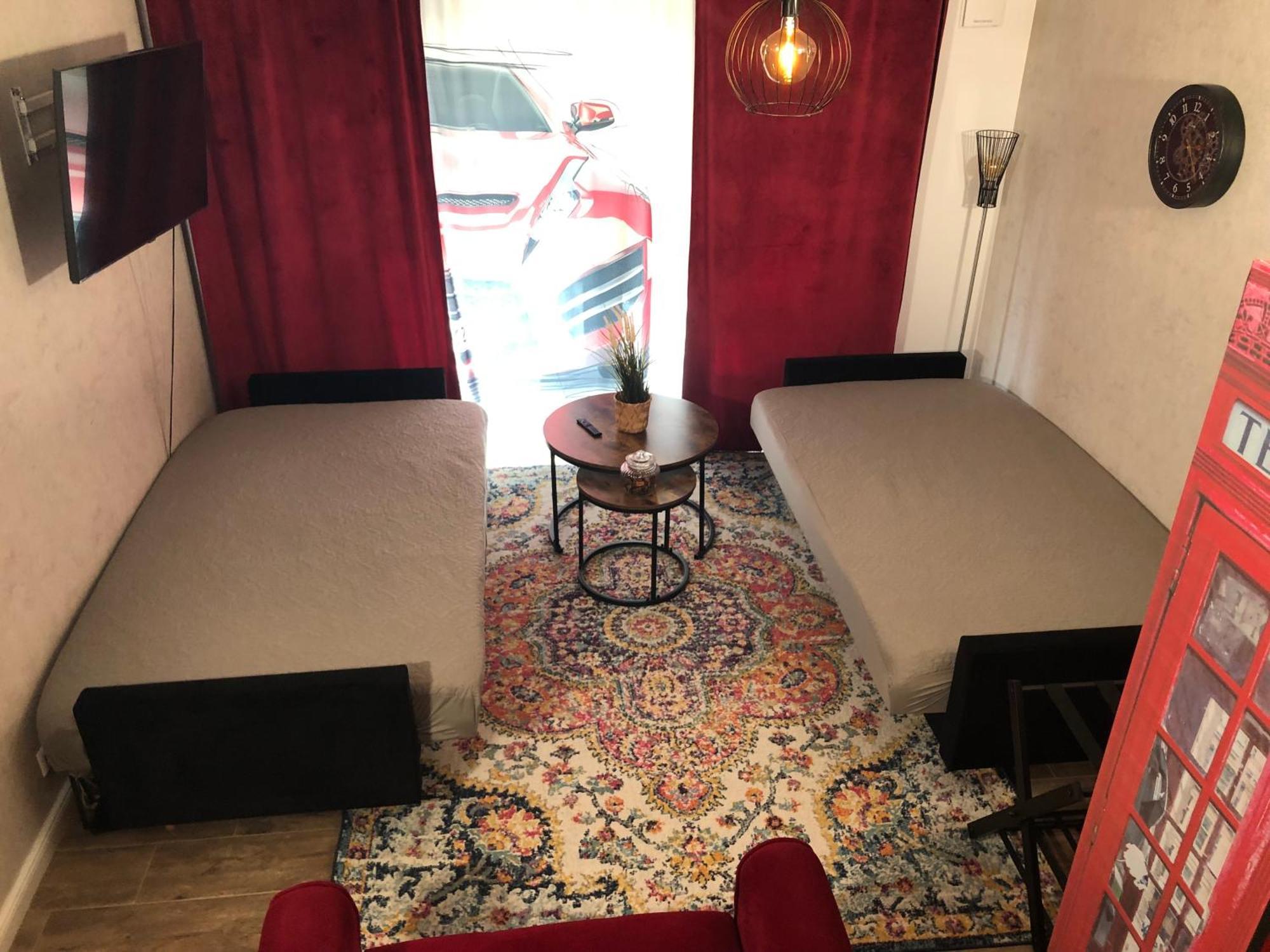 Stylisches Maybach Appartement Mit Terrasse Fuer 5 Personen, 5 Betten, Grosse Kochinsel, Homeoffice Mit 250Mbit Wlan Aidlingen エクステリア 写真